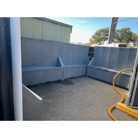 WIZZ WALL PANELS (URINALS) HIRE